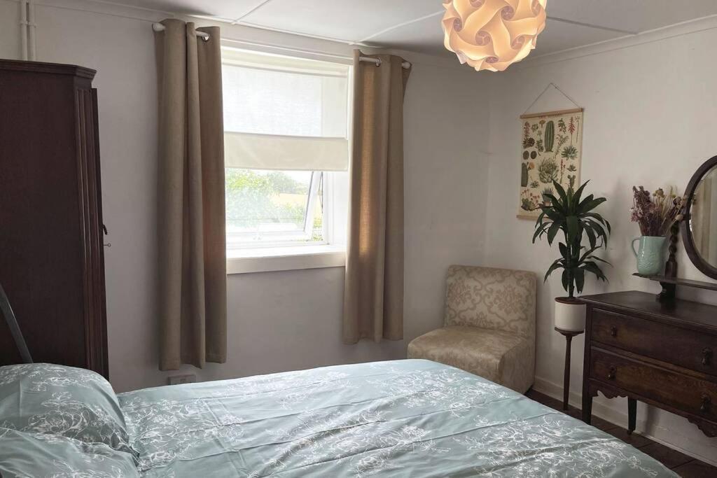 Cosy 2-Bedroom Family Cottage Centrally Located. Leedstown Exterior foto